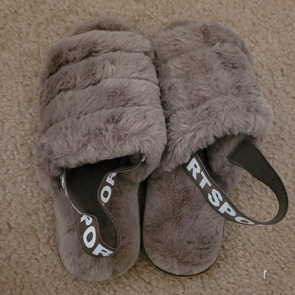 RT Sport Fuzzy Slippers - Brown - Size 36-37 - Picture 1 of 4